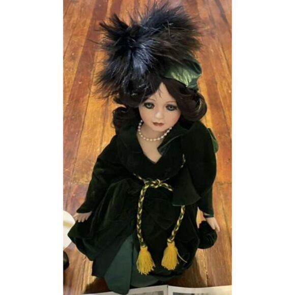 Seymour Mann Scarlett O’Hara porcelain doll Green Curtain Dress 1993